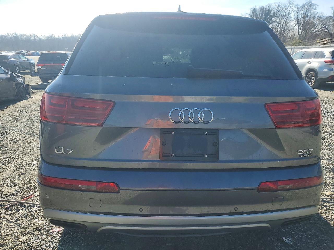 2018 Audi Q7 Premium Plus - Image 6