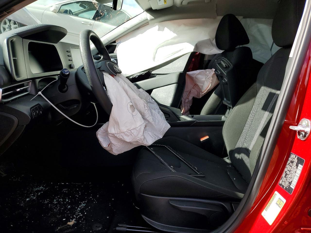 2025 Hyundai Elantra Se - Image 7