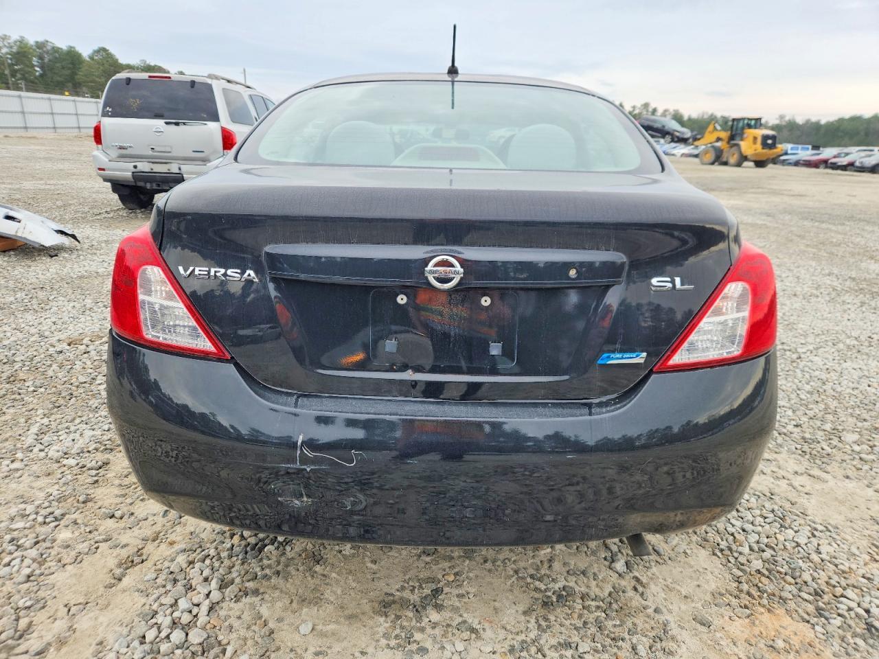 2012 Nissan Versa S - Фото 6