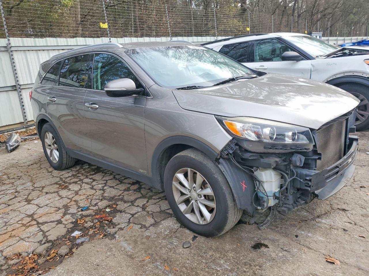 2016 Kia Sorento Lx - Image 4
