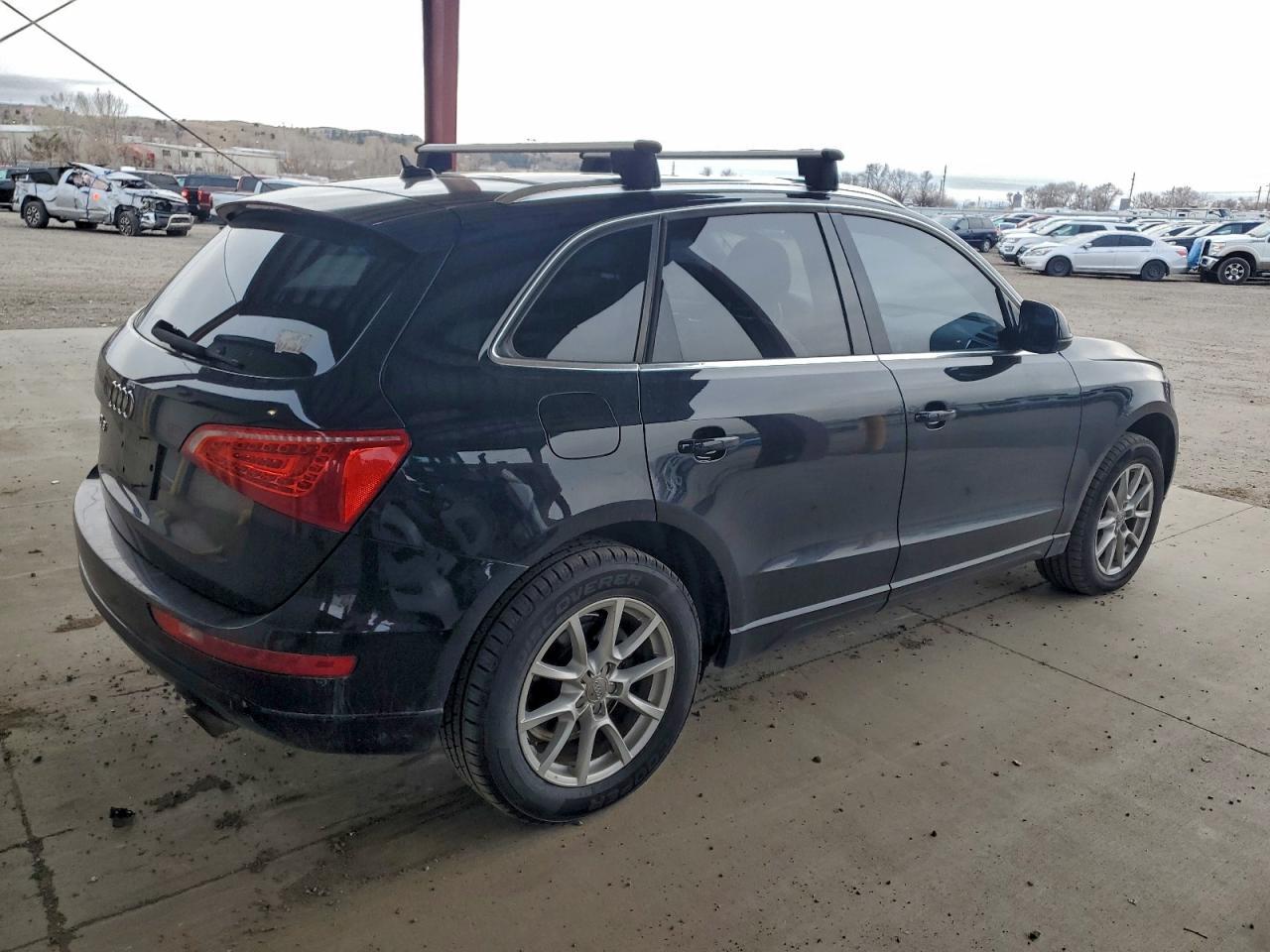 2010 Audi Q5 Premium Plus - Image 3