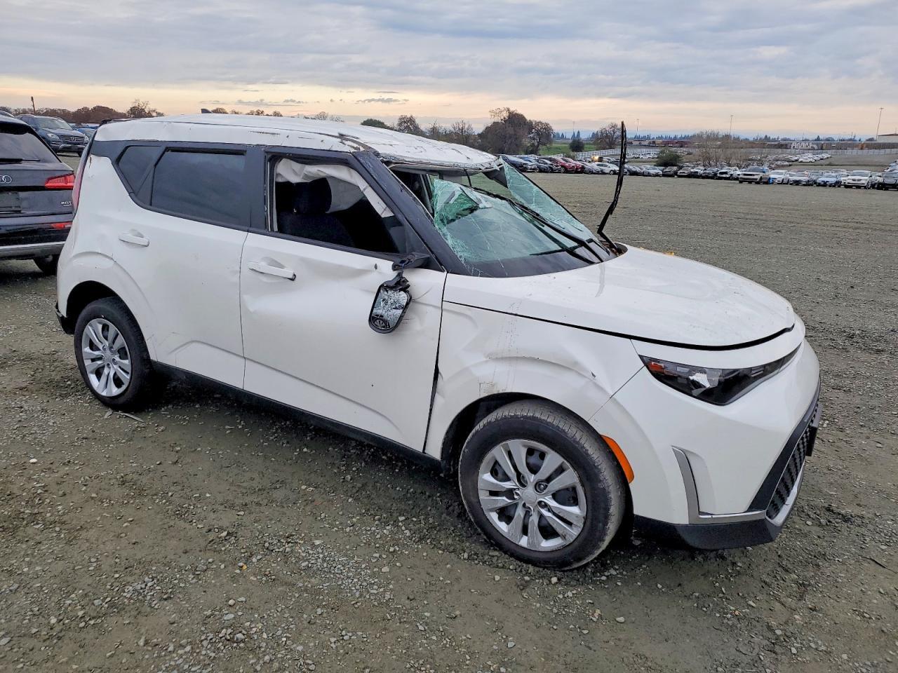 2025 Kia Soul Lx - Image 4