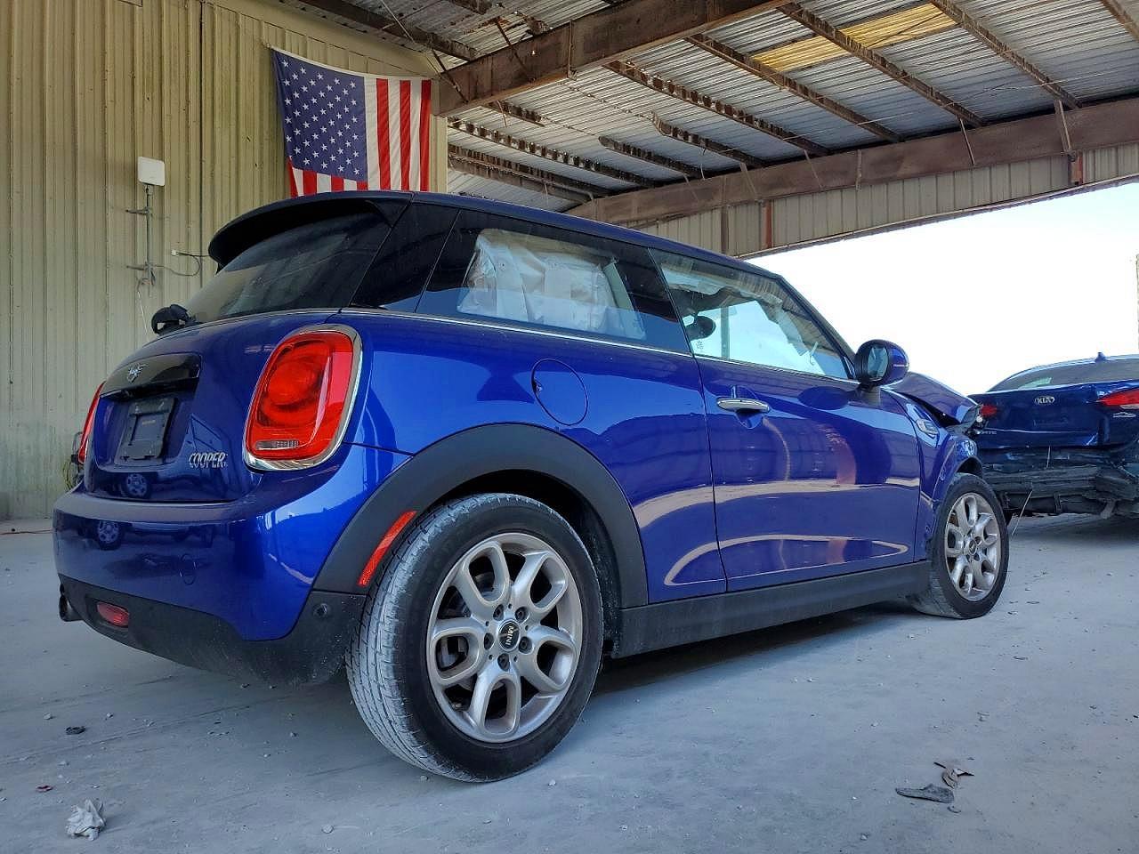 2019 Mini Cooper - Image 3