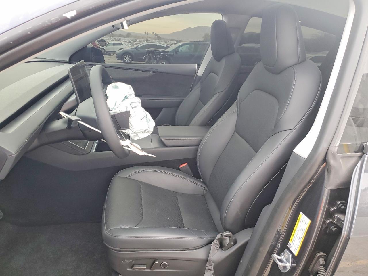 2026 Tesla Model Y - Image 7