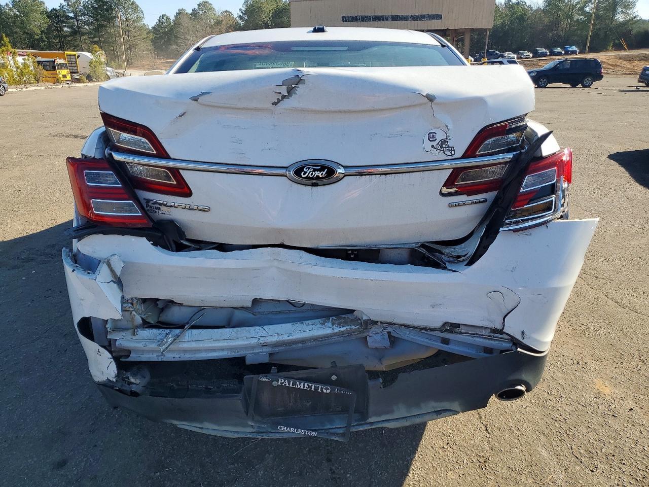 2017 Ford Taurus Se - Image 6