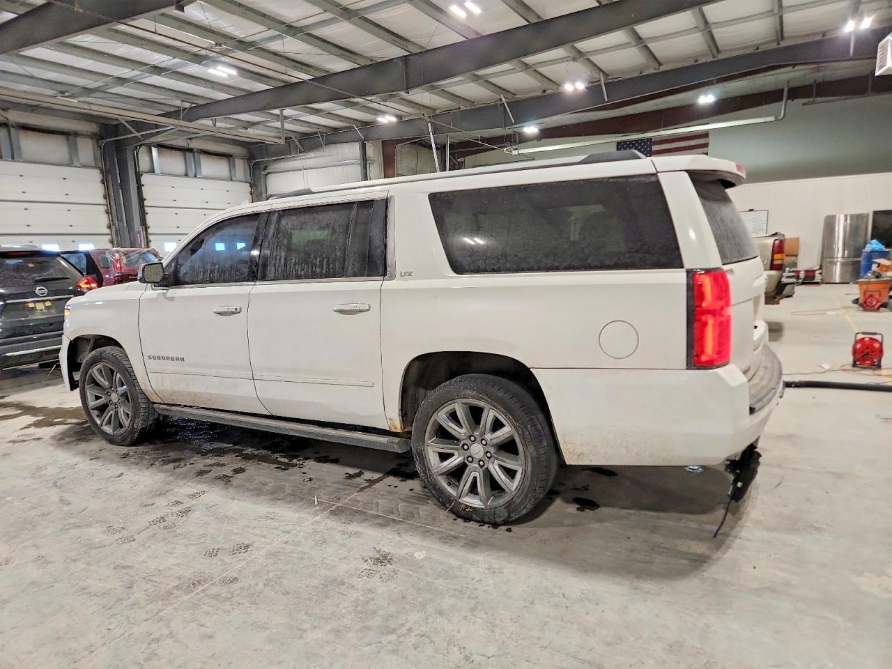 2015 Chevrolet Suburban K1500 Ltz - Image 2
