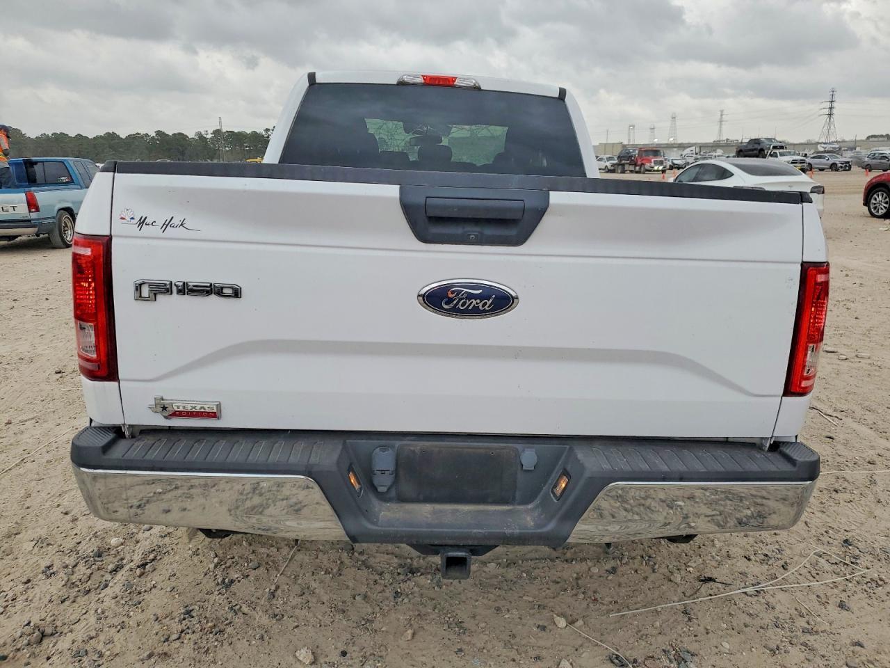 2015 Ford F150 Super Cab - Image 6