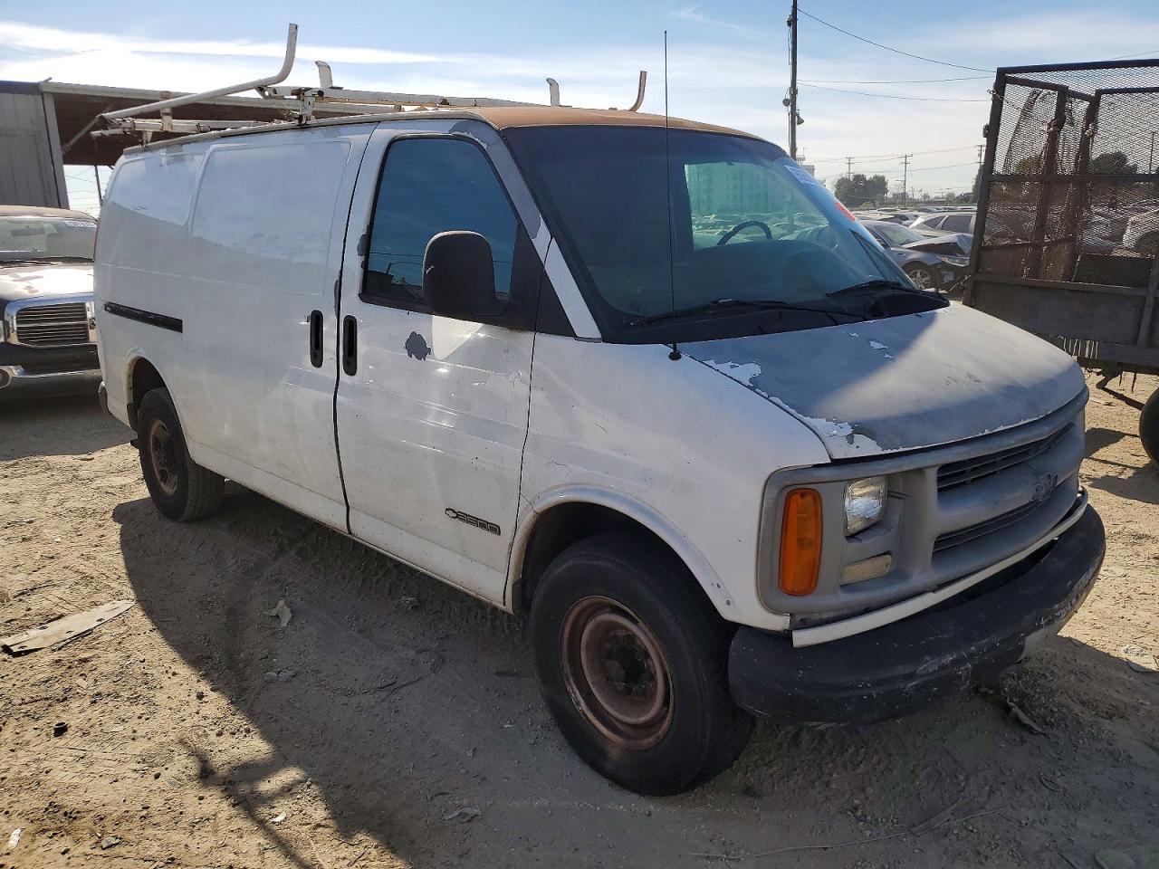 1999 Chevrolet Express G3500 Delivery Van - Image 4