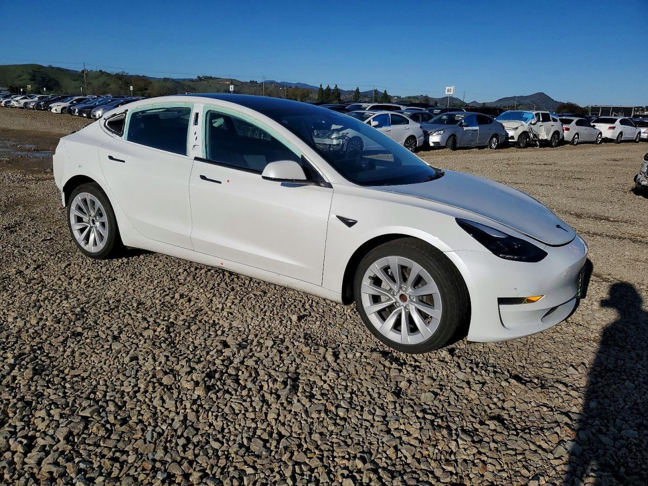 2023 Tesla Model 3 - Image 4