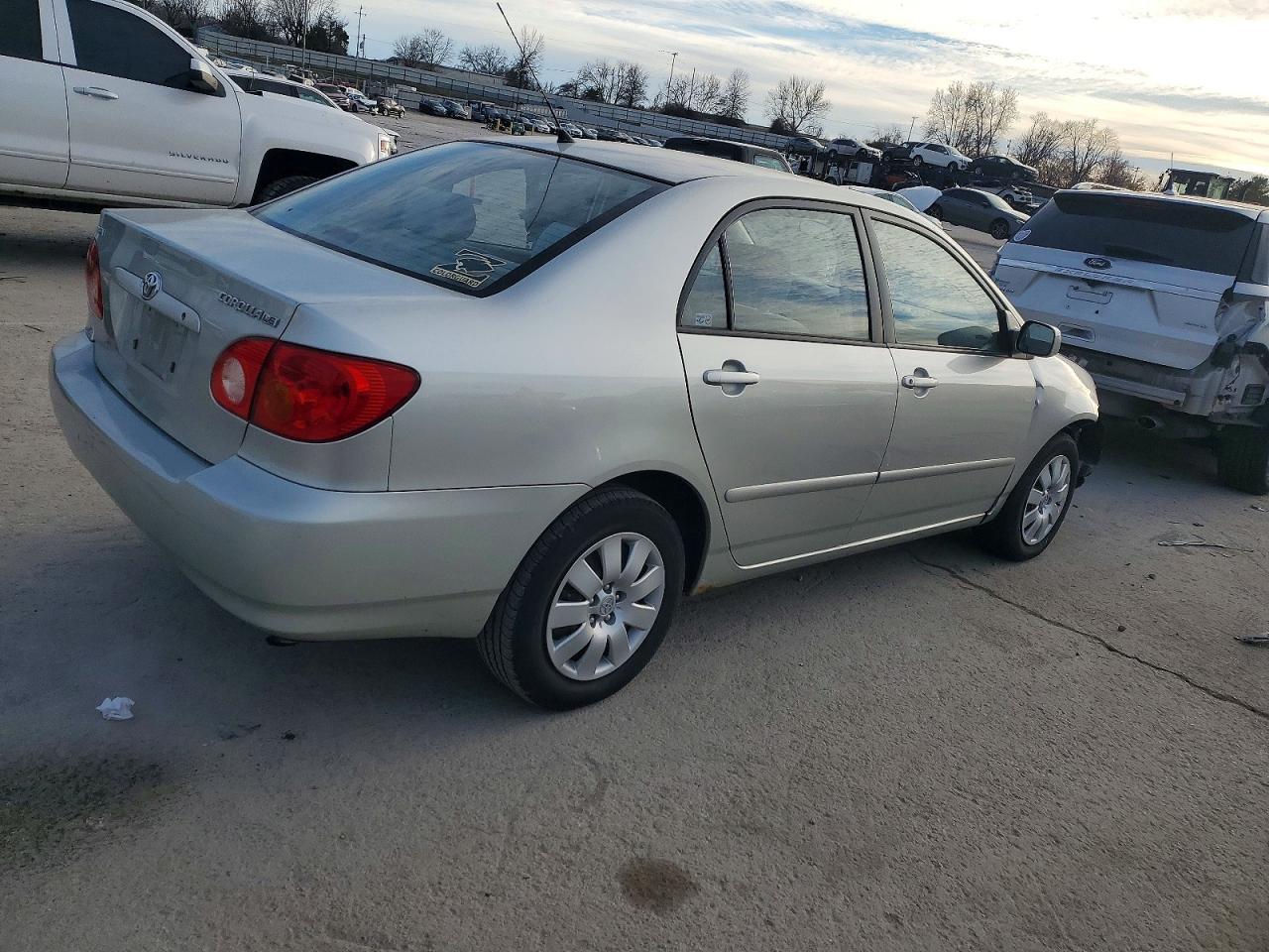 2004 Toyota Corolla Ce - Фото 3