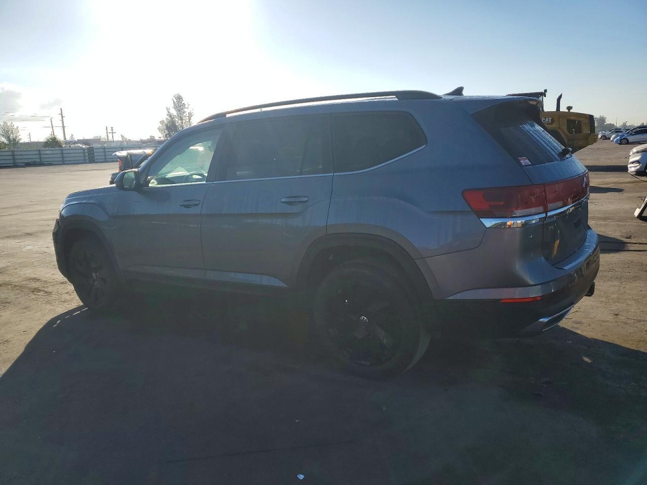 2024 Volkswagen Atlas Se - Image 2