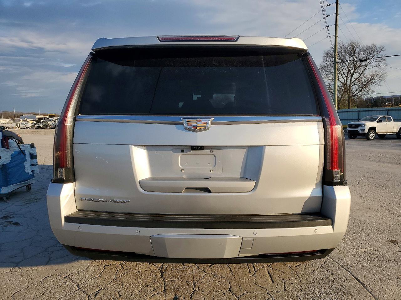 2017 Cadillac Escalade Premium Luxury - Фото 6