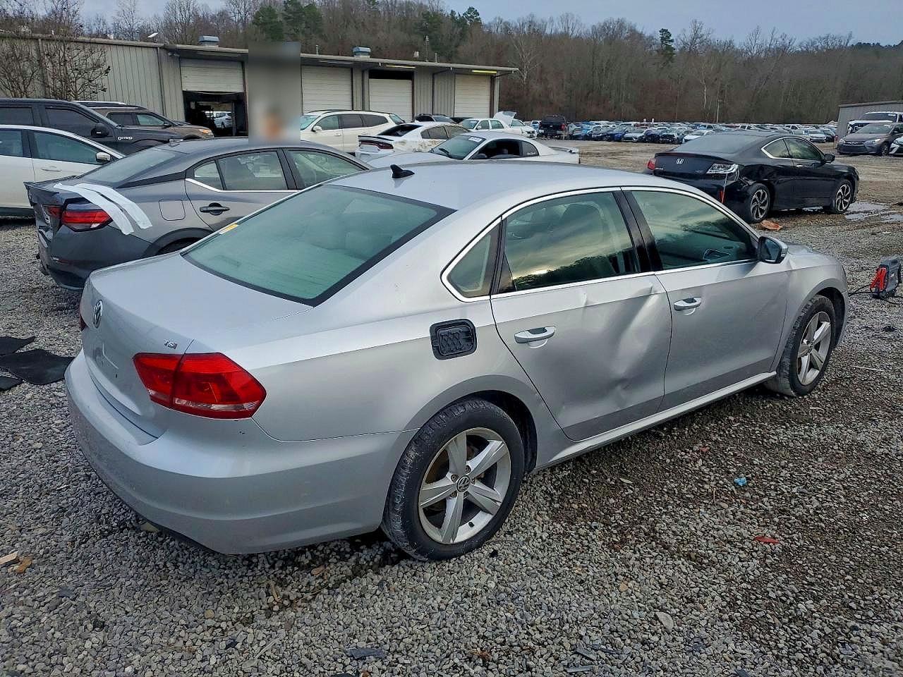 2015 Volkswagen Passat S - Фото 3