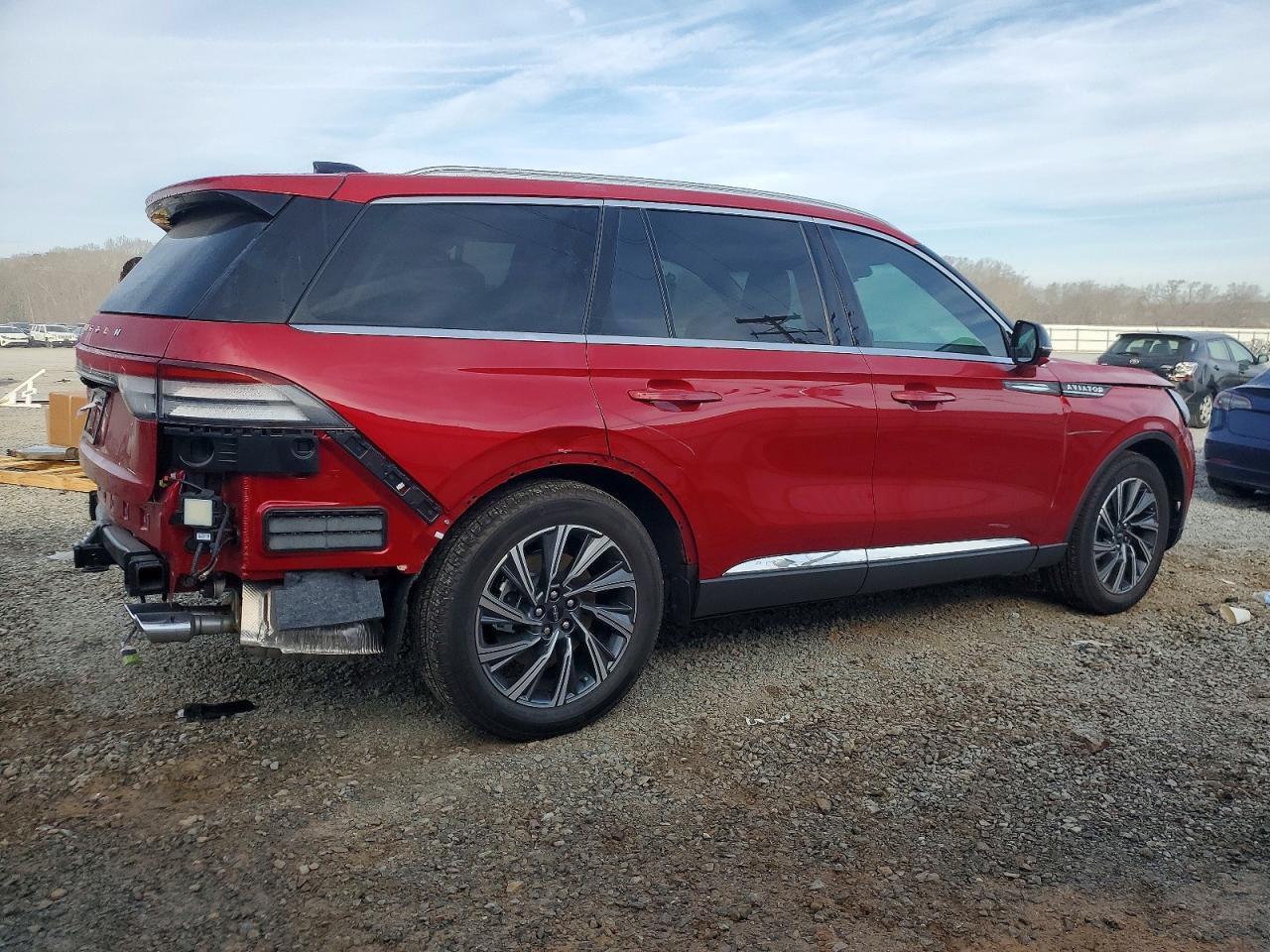 2025 Lincoln Aviator - Image 3