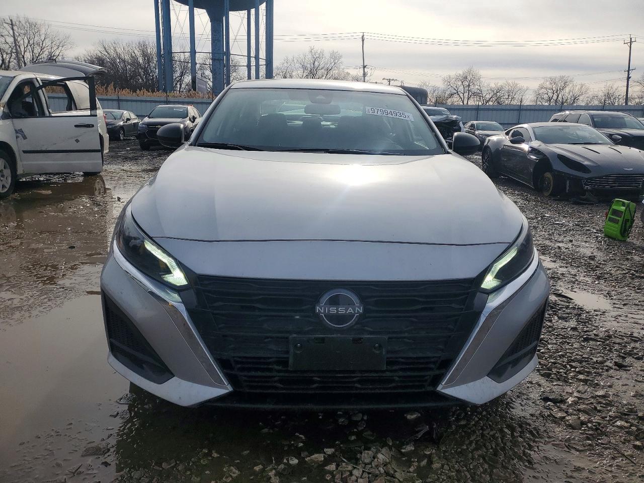 2024 Nissan Altima Sv - Image 5