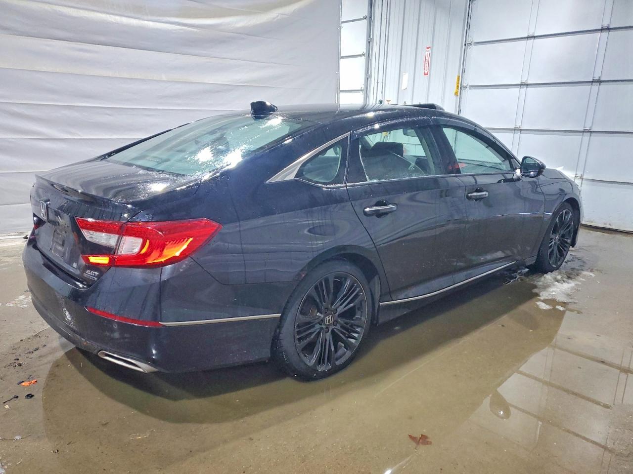 2018 Honda Accord Touring - Фото 3