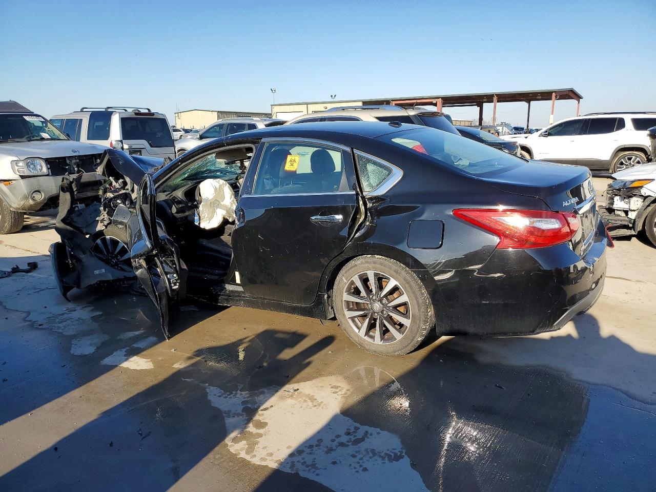 2017 Nissan Altima 2.5 - Image 2