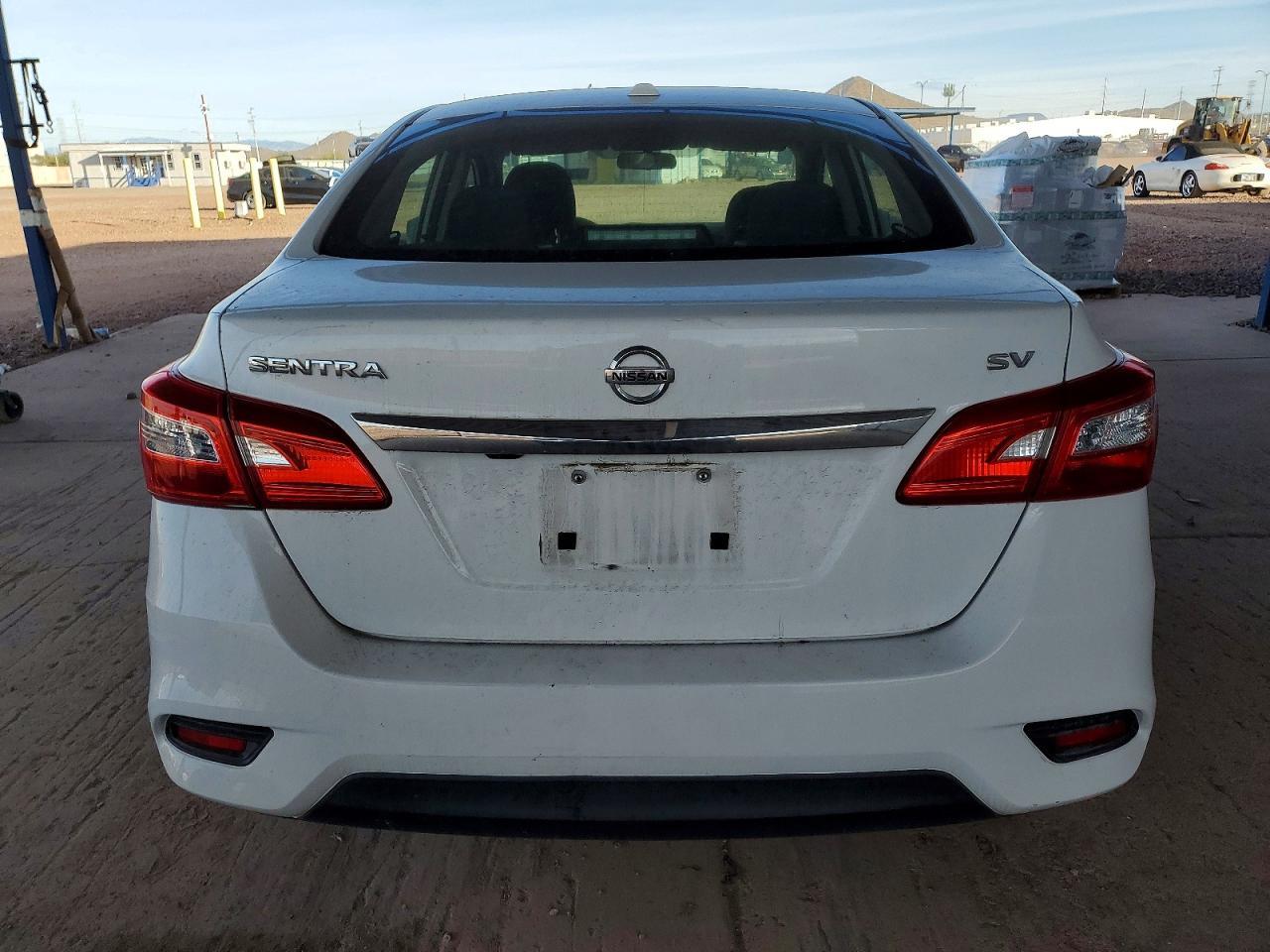 2018 Nissan Sentra S - Фото 6