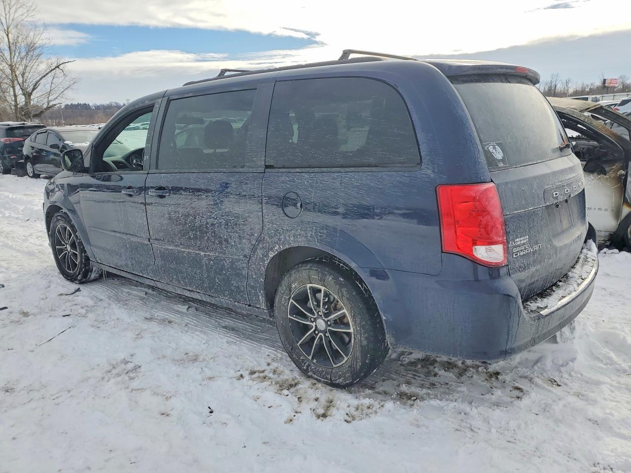 2016 Dodge Grand Caravan R/T - Image 2