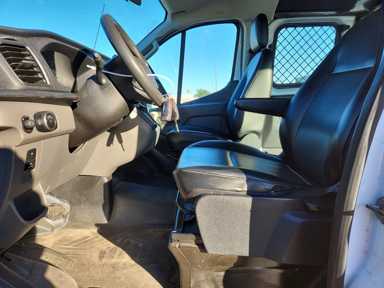 2021 Ford Transit T-150 Delivery Van - Фото 7