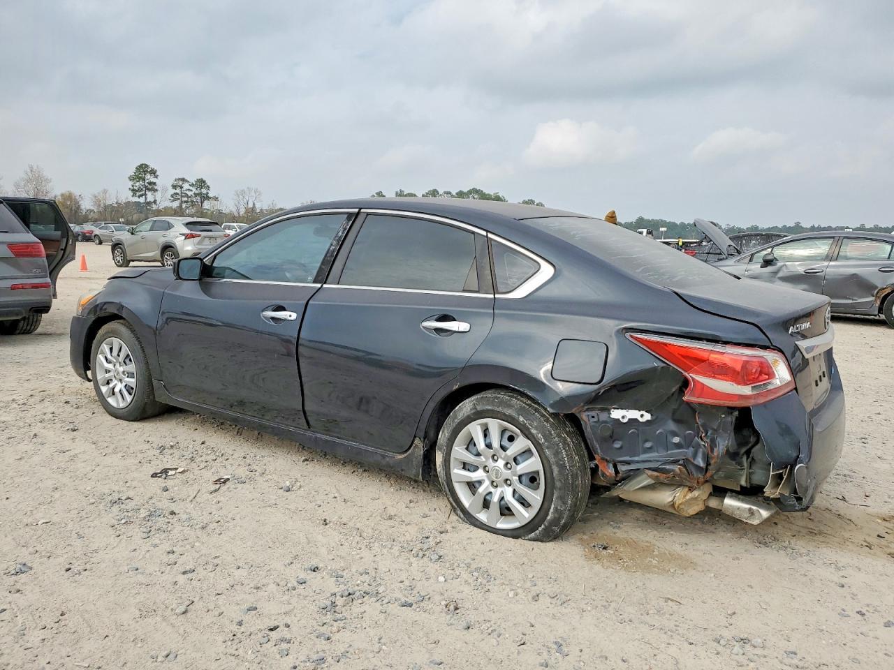 2013 Nissan Altima 2.5 - Фото 2