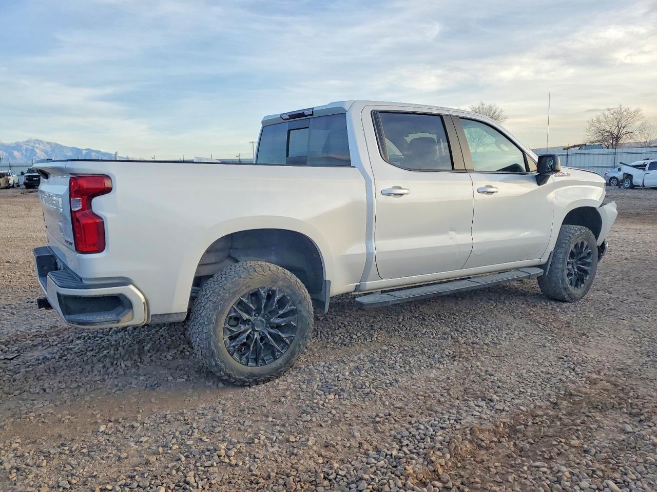 2021 Chevrolet Silverado K1500 Rst - Image 3