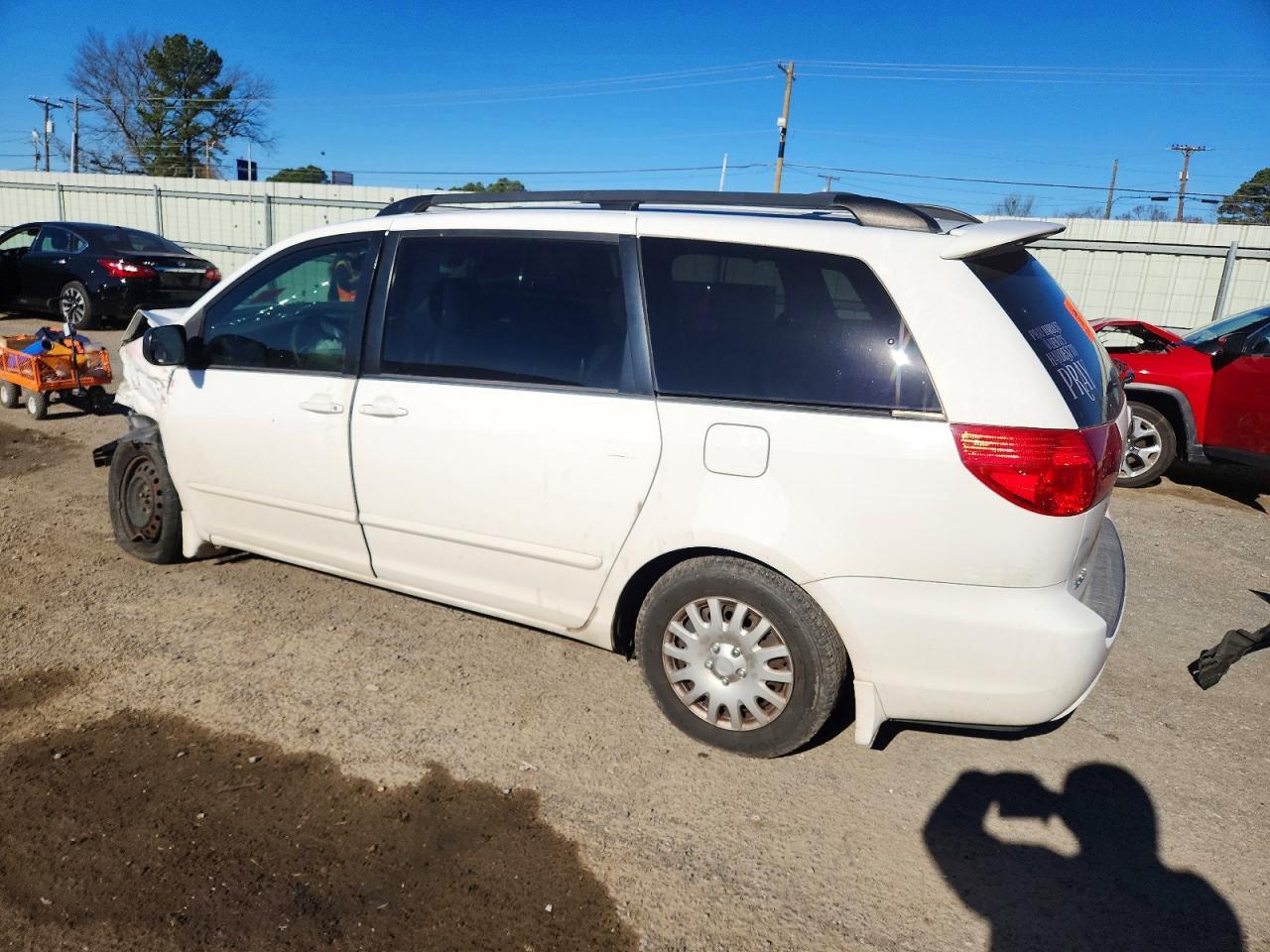 2008 Toyota Sienna Ce - Image 2