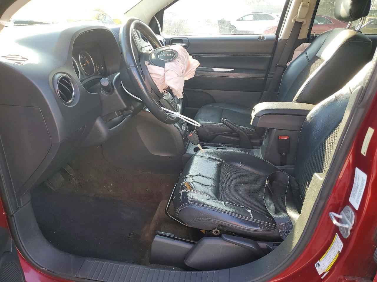 2014 Jeep Compass Latitude - Image 7