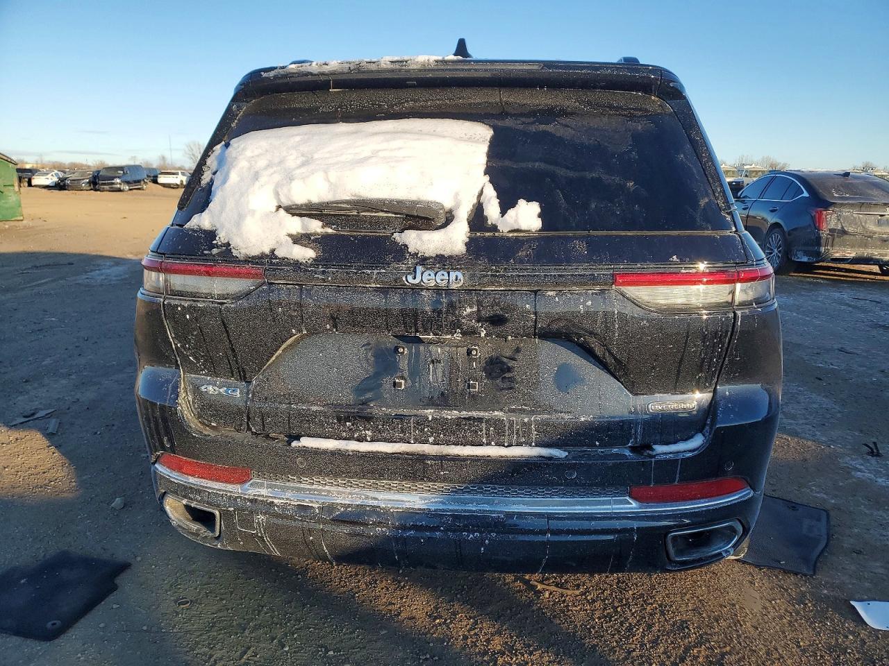 2022 Jeep Grand Cherokee Overland 4Xe - Image 6