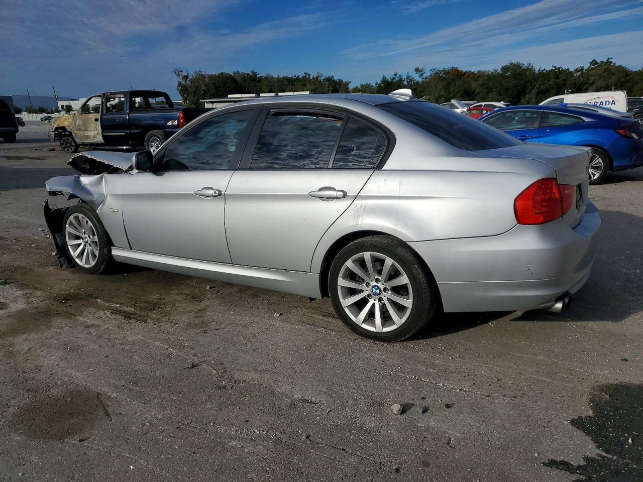 2011 BMW 328 Xi Sulev - Фото 2