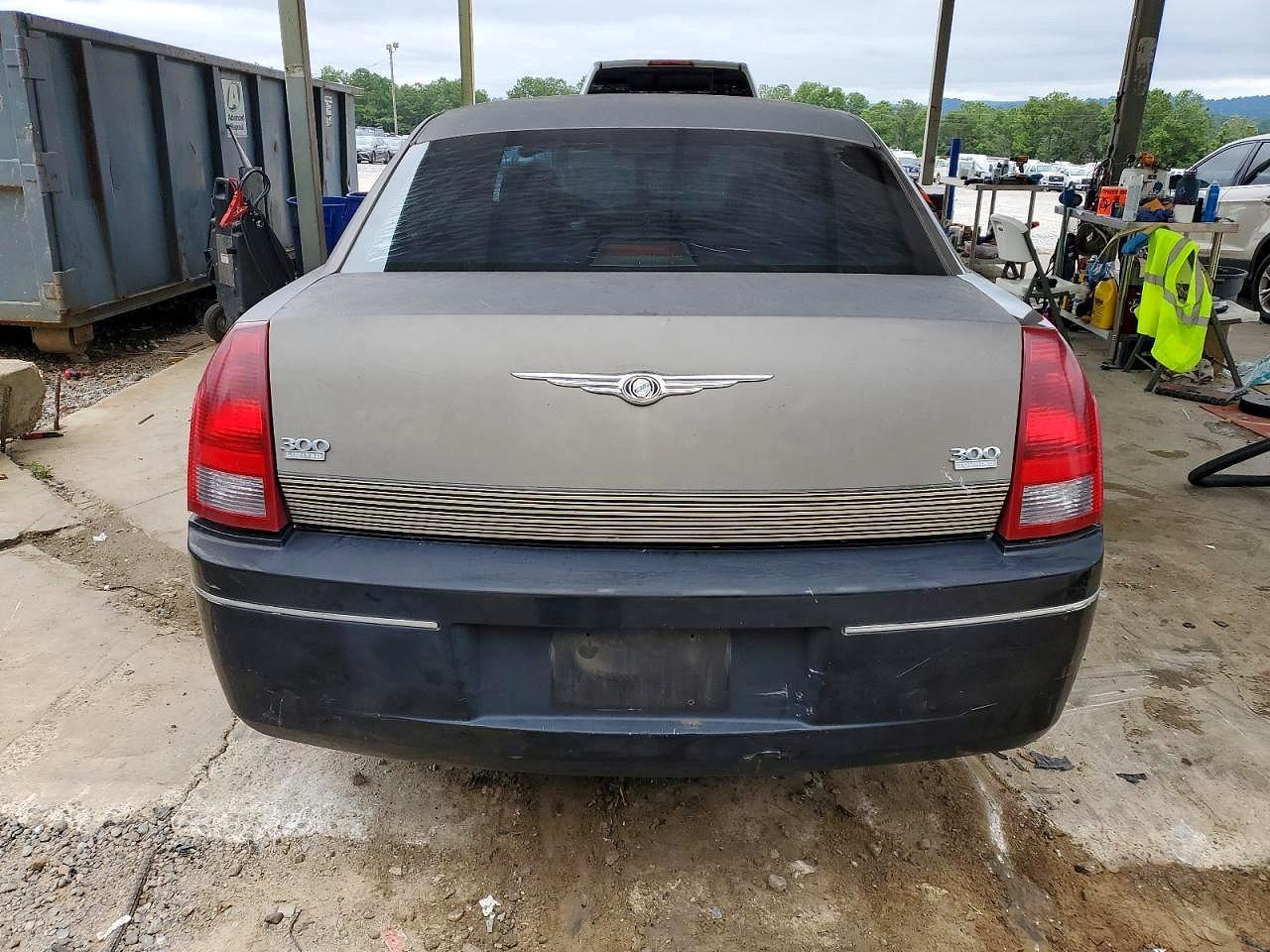 2005 Chrysler 300 Touring - Фото 6