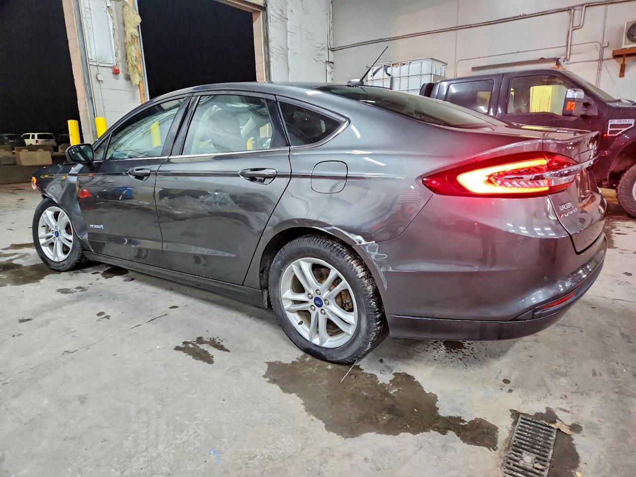 2018 Ford Fusion Se Hybrid - Фото 2