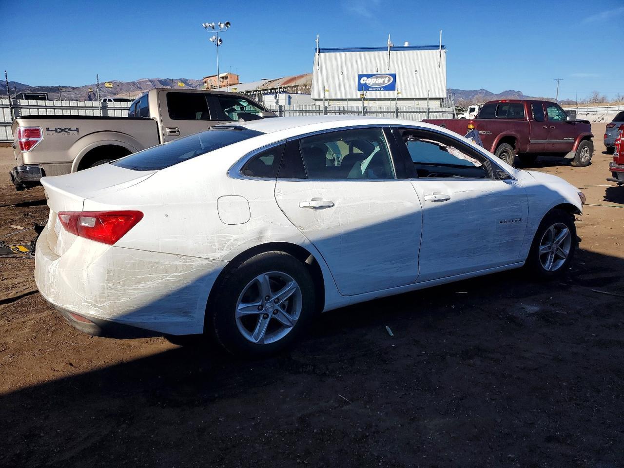 2023 Chevrolet Malibu Ls - Фото 3
