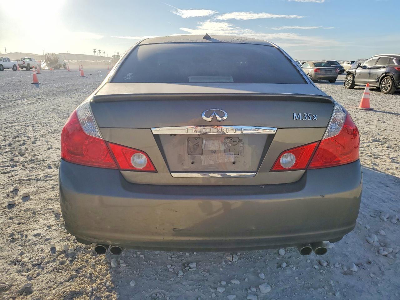 2006 Infiniti M35 - Image 6