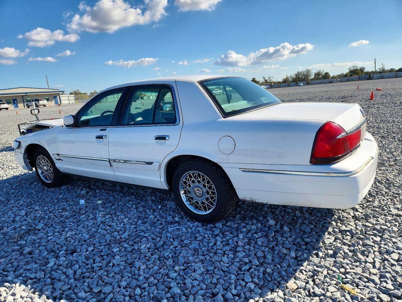 1999 Mercury Grand Marquis Gs - Image 2