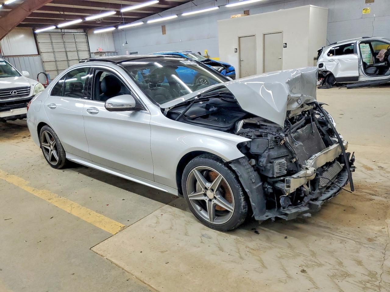 2015 Mercedes-Benz C 300 4Matic - Фото 4