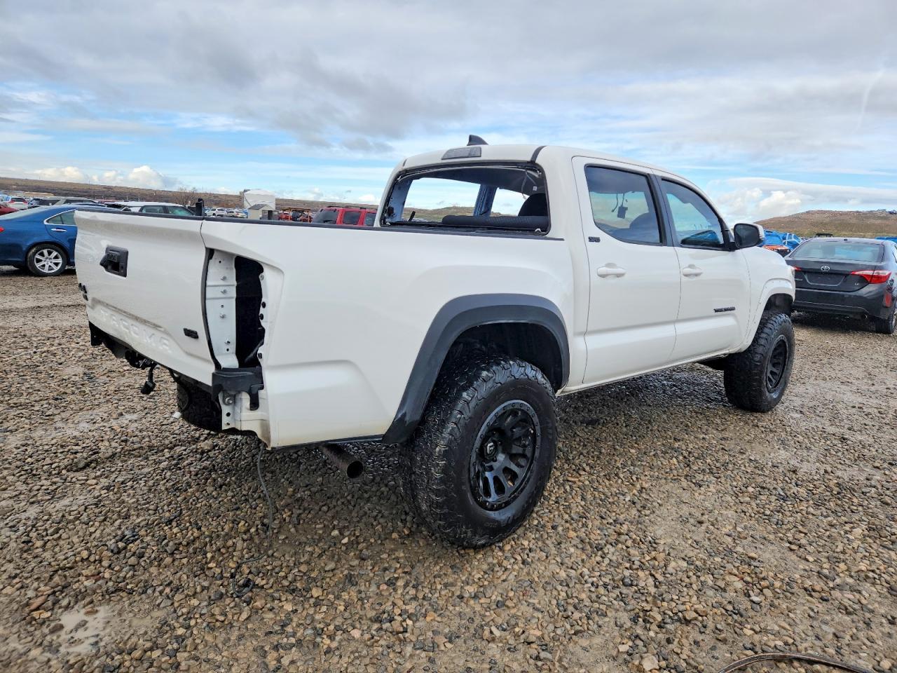 2023 Toyota Tacoma Double Cab - Image 3