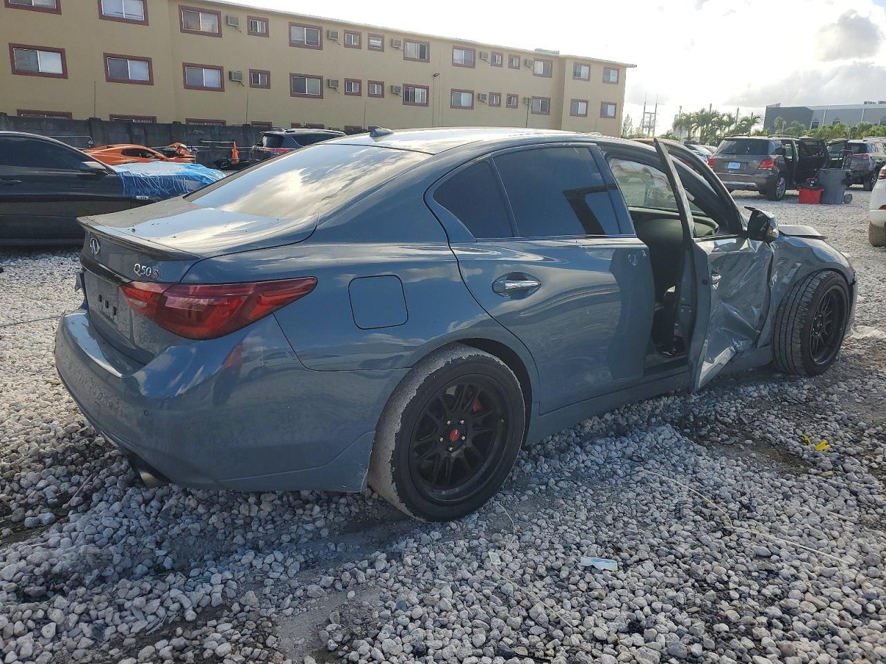 2022 Infiniti Q50 Red Sport 400 - Фото 3