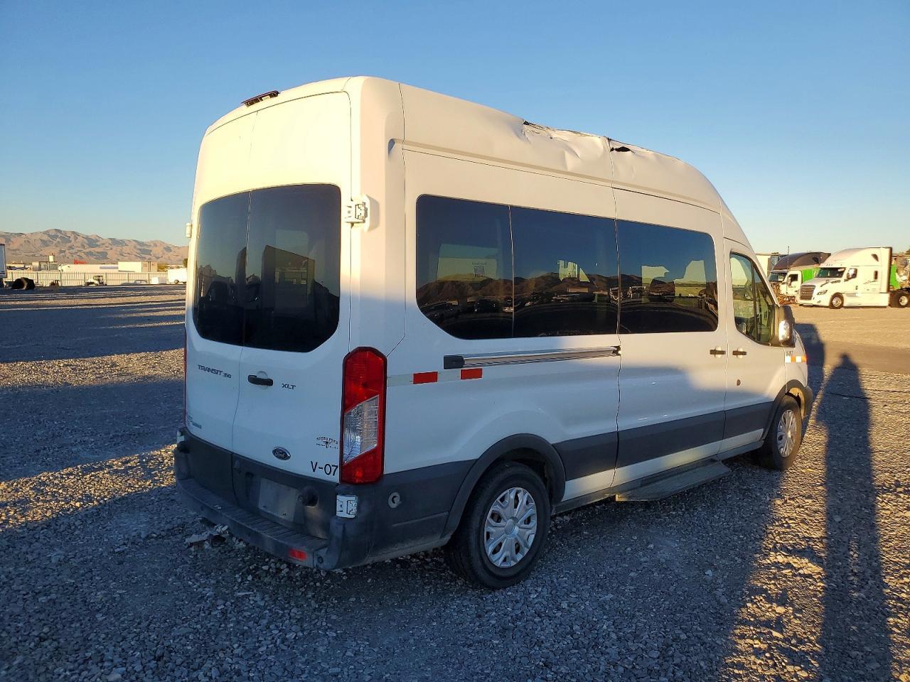 2017 Ford Transit T-350 - Фото 4