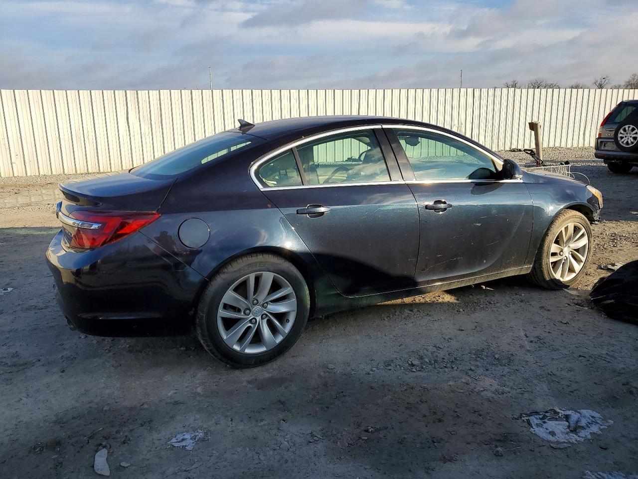 2014 Buick Regal - Image 3