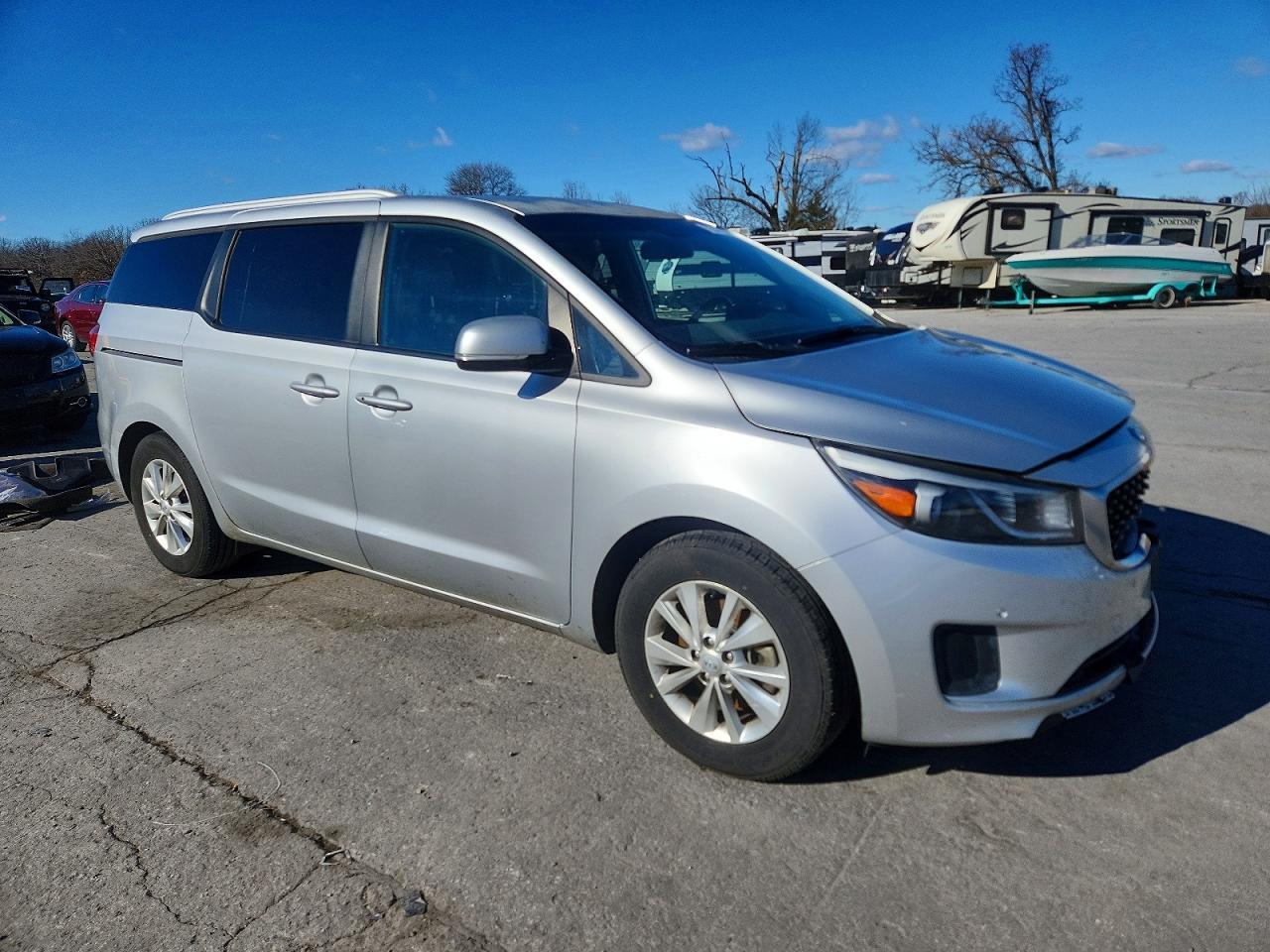2017 Kia Sedona Lx - Image 4
