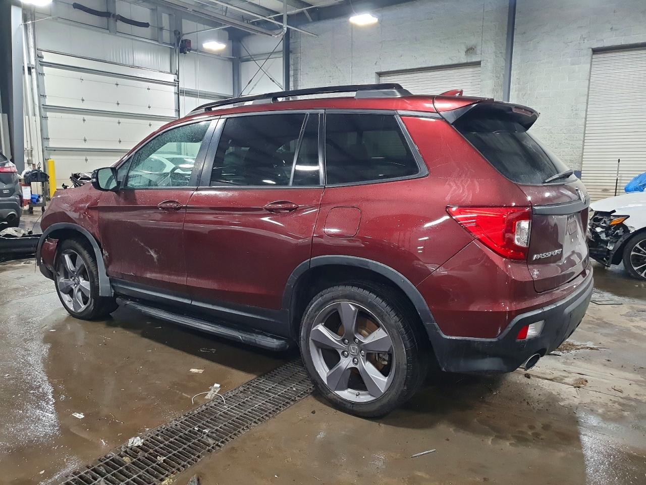 2021 Honda Passport Touring - Image 2