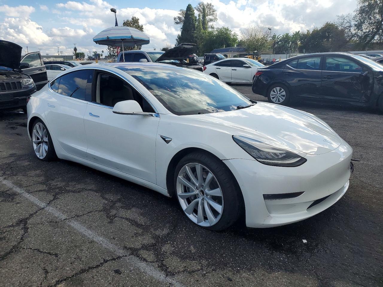 2019 Tesla Model 3 - Image 4