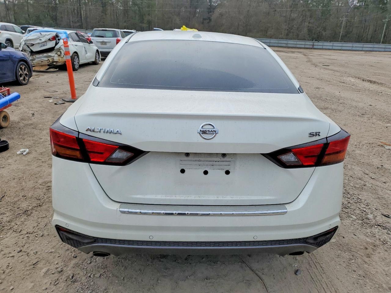 2021 Nissan Altima Sr - Фото 6