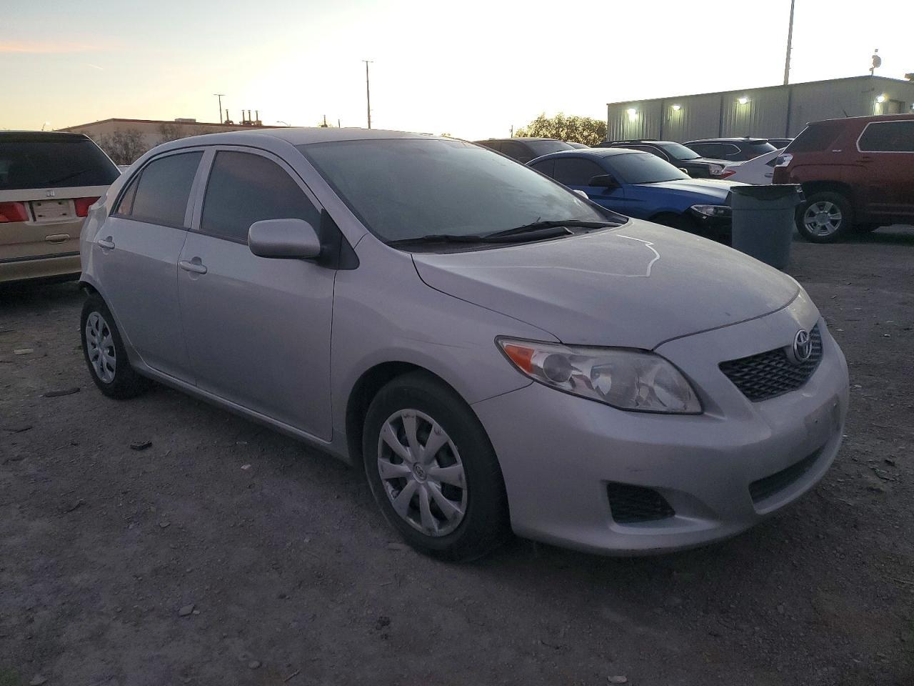 2010 Toyota Corolla Base - Фото 4