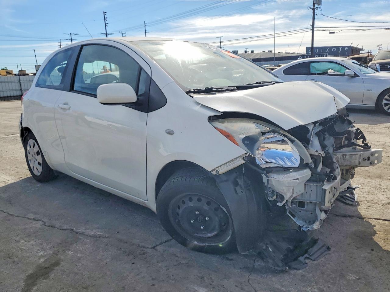 2010 Toyota Yaris - Image 4