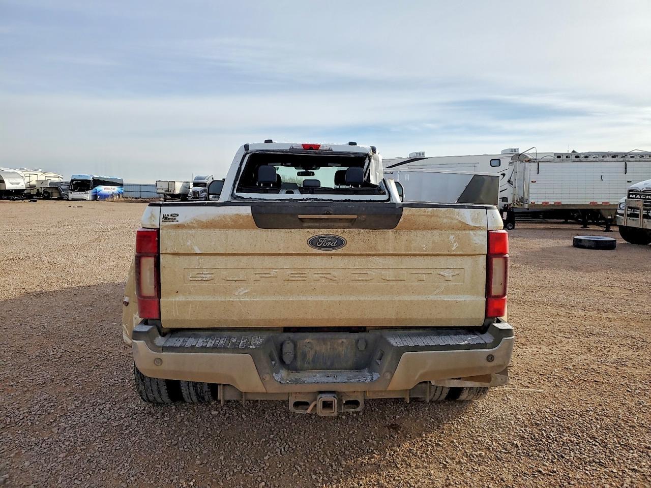 2022 Ford F350 Super Duty - Image 6