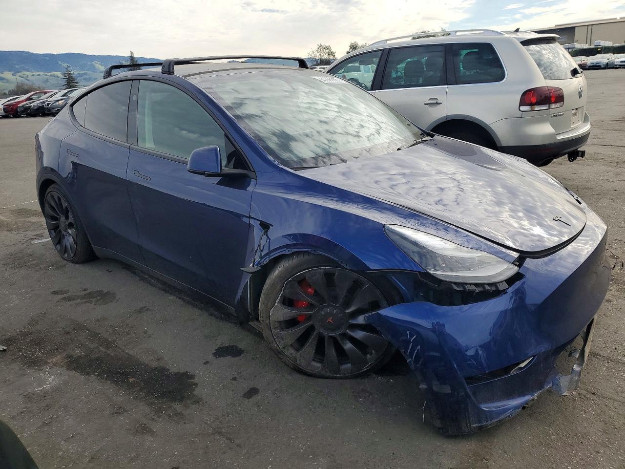 2023 Tesla Model Y - Image 4