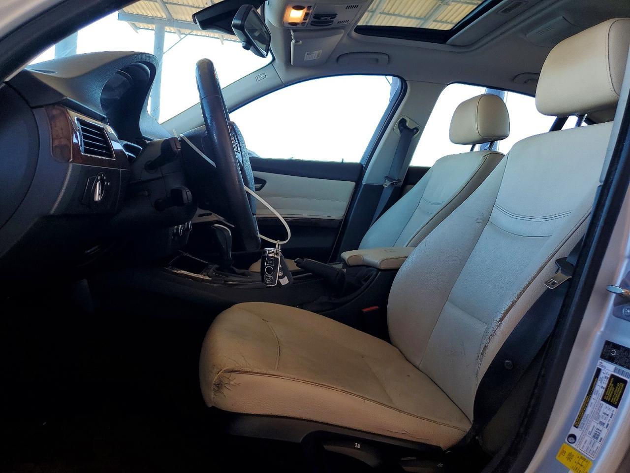 2010 BMW 328 I - Image 7