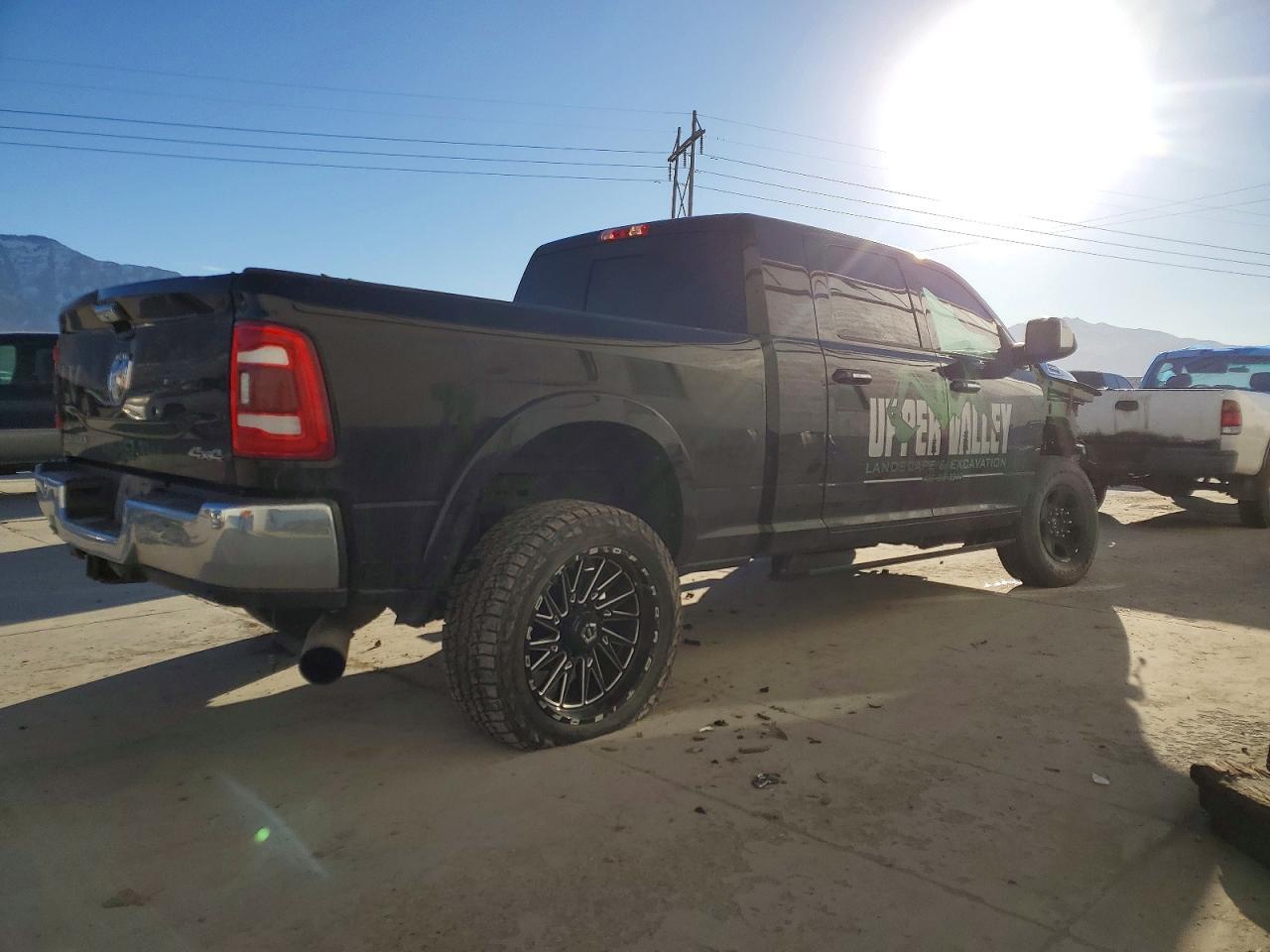 2021 Ram 2500 Laramie - Фото 3